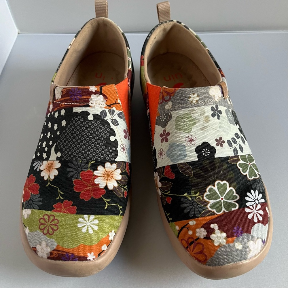 UIN Hana Toledo Canvas Shoes